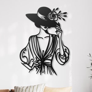 Elegante metalen muurkunst vrouw | Dame met hoed als decoratie | Vintage chique inrichting