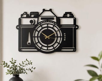 Zegar ścienny z aparatem, metalowa sztuka ścienna, prezent dla fotografa, dekoracja studia fotograficznego, retro znak z aparatem w stylu vintage, prezent dla wideografa