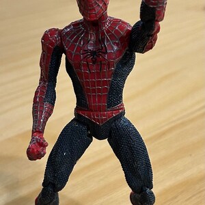 NEW MARVEL SPIDERMAN 2 Twist N SHOOT STREET FIGHTING & WEB