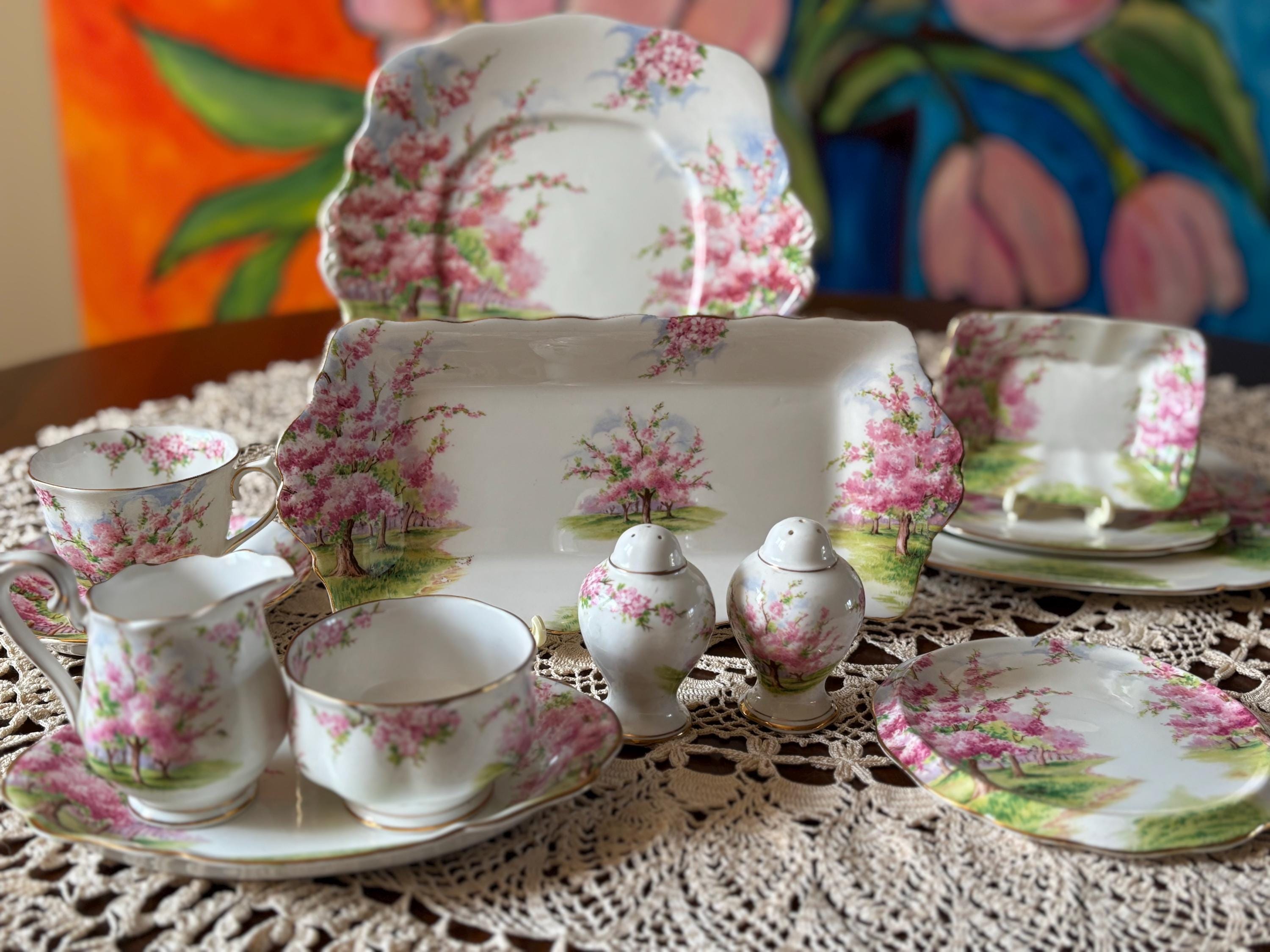 ロイヤルアルバート レディーカーライルカップ＆ソーサー、プレート