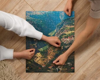 Libanesische Berge Tal des Wadi Qannoubine Puzzle in 2 Größen erhältlich