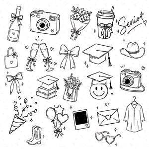 Puede incluir: Colección de ilustraciones en blanco y negro dibujadas a mano con temática de graduación. Incluye una cámara, una botella de champán, un ramo, una taza de café, un birrete, un sombrero de vaquero, globos y más. La palabra "Senior" está escrita en cursiva.