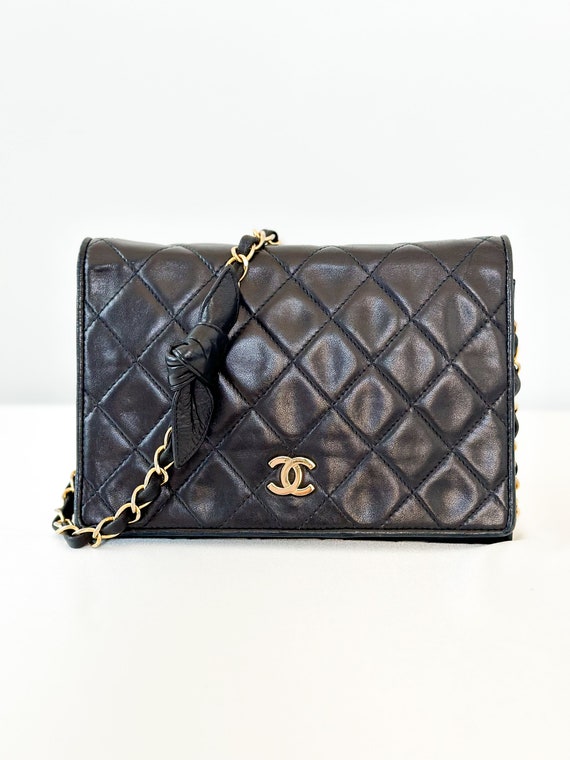 Chanel Vintage Lambskin Chain Bag