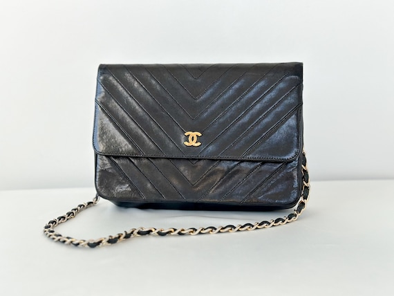 Chanel chain handbag sale