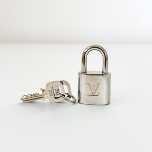 Louis Vuitton Silver Padlock 322 - 2 Keys