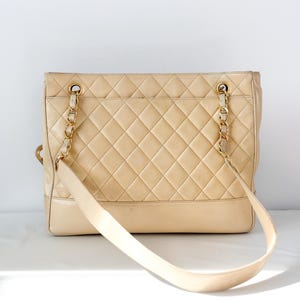 Vintage Chanel Quilted Lambskin Chain Bag