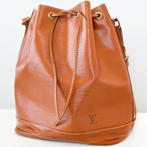 LOUIS VUITTON Epi Leather Alma PM Cipango Gold Brown Satchel Bag - 30%