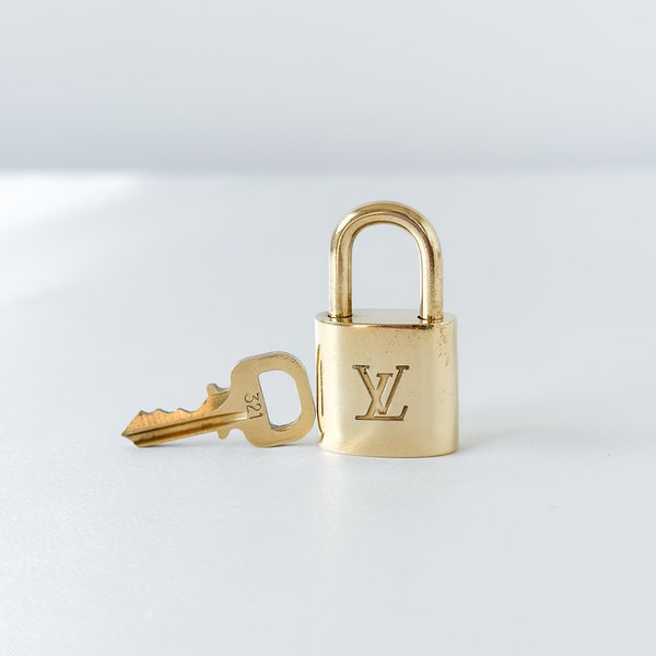 Louis Vuitton Padlock Set 321