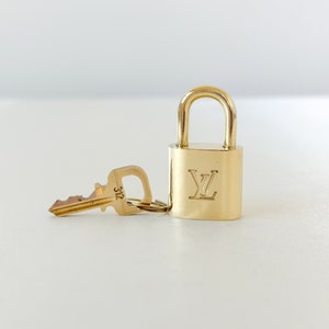 Louis Vuitton Iconic Bag Charm Accessory M66985 Gold 22cm Free