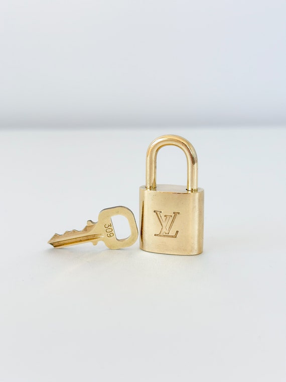 LOUIS VUITTON AUTH BRASS #322 LOCK KEY PADLOCK- POLISHED! Fits all bags! USA