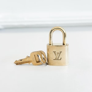 Louis Vuitton Padlock 306 - 2 Keys