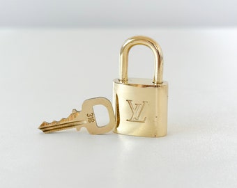 #340 Authentic LOUIS VUITTON Lock & Key set Padlock brass Unpolished LV