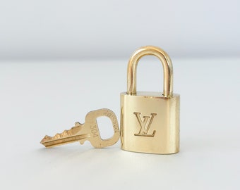 louis-vuitton padlock set