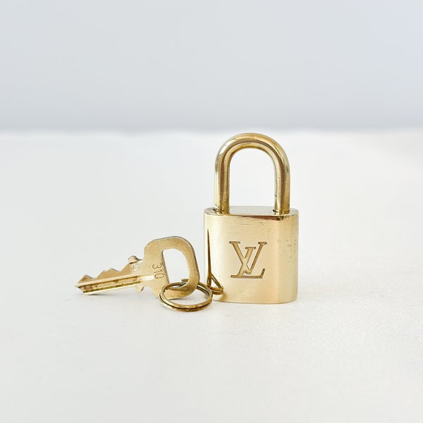 Louis Vuitton Padlock Set 310