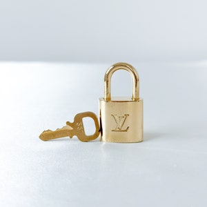 Louis Vuitton Padlock 337
