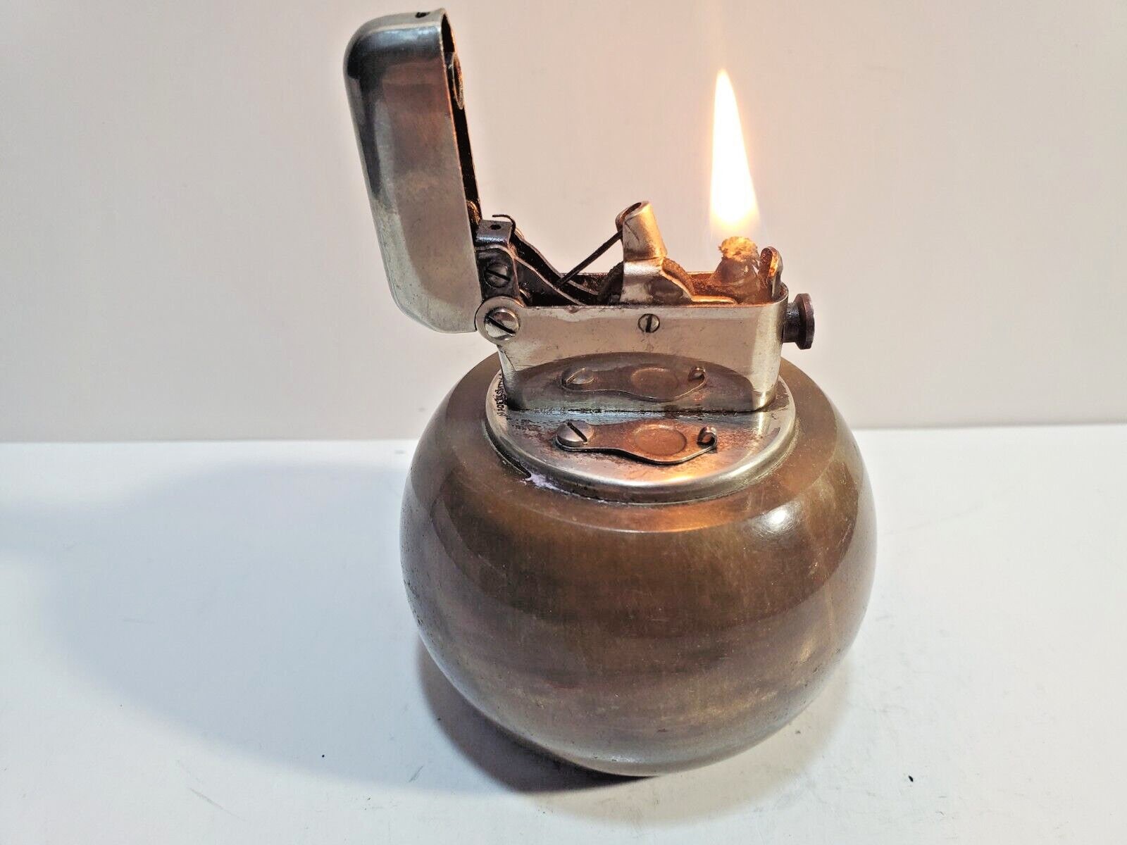 Working Vintage Thorens Marble Base Table Lighter Double Claw 6773