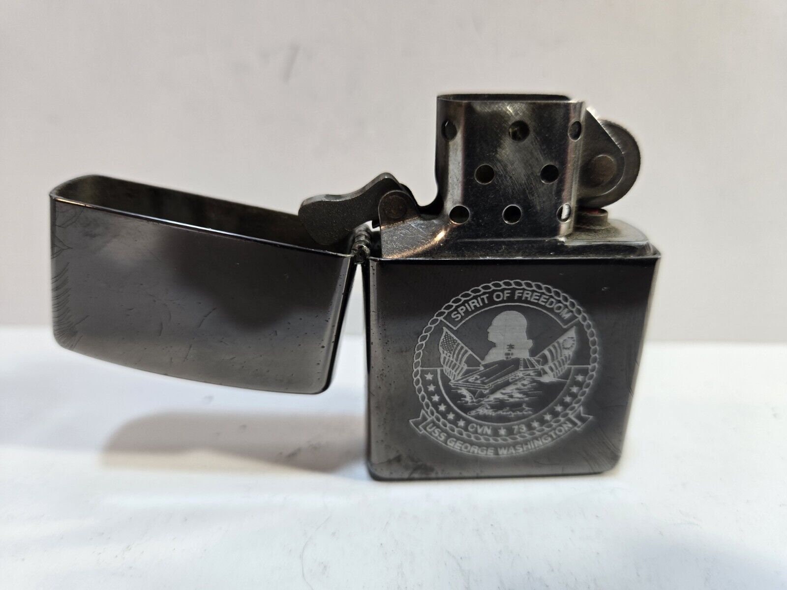 Vintage Working US Navy Uss GEORGE WASHINGTON Cvn-73 Zippo Vintage Working US Navy Uss GEORGE WASHINGTON Cvn-73 Zippo