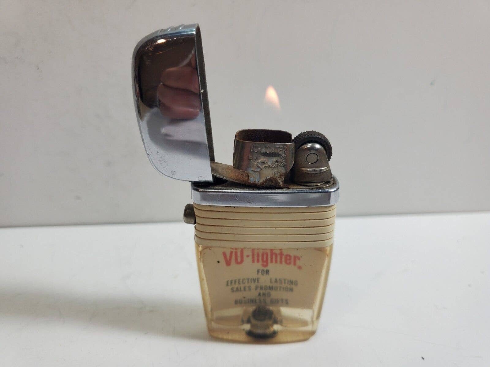 Vintage Working Rare Scripto Vu Lighter Salesman Sample 