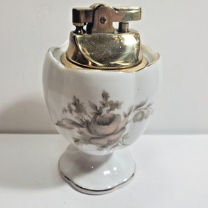 Vintage Working Porcelain Glass Ball Table Unlit Lighter 4" 1769/40