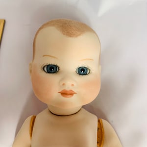 SFBJ 252 Paris 4 Porcelain Repro Pouting Doll full porcelain body doll 10 inches