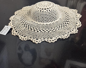 未使用のヴィンテージエクリュドイリードールハット