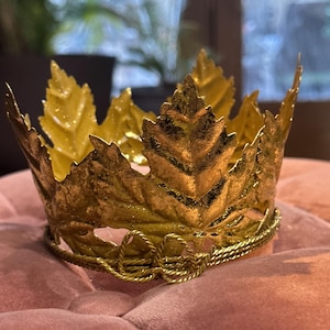 Metal Gold Leaf Crown - Etsy display picture 2