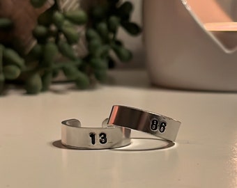 Customised NHL player number ring