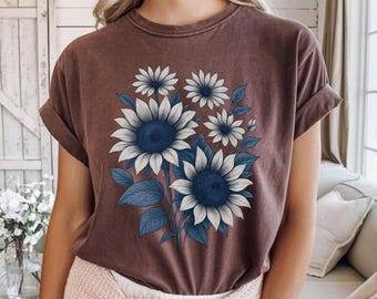 Sunflower Shirt, Women's Graphic Tee, Floral Vintage T-Shirt, Summer Boho Shirt, Gift for Her, Gift for Sunflower Lover, Nature Tee,Cute Top