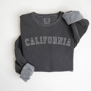 Comfort Colors California Sweatshirt, California Sweater, California Sweatshirt, California Crewneck, California Comfort Colors Unisex Shirt