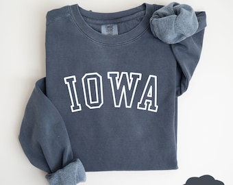 Iowa Sweatshirt, Iowa Sweater, Iowa Crewneck Sweatshirt,Comfort Colors Unisex Sweatshirt,Iowa Crewneck Gift,State Of Iowa,College Sweatshirt