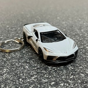 hot wheels corvette c8 keychain