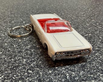 1964 Lincoln Continental Keychain White Hot Wheels