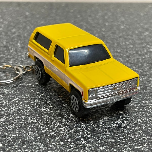 1979 Chevy K5 Blazer 4x4 Keychain Diecast Car Hot Wheels Matchbox