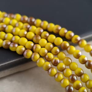 50pcs: Bright Yellow with Brown Wash 3mm Round Druk, Small Czech Glass Beads, CG-P-R3-36