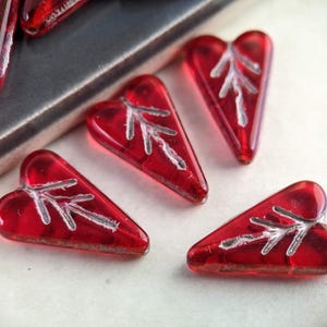 8pcs: Clear Red with Gold Wash 16x11mm Heart-Shaped Leaf, Czech Glass Beads, CG-LF-HT16x11-16