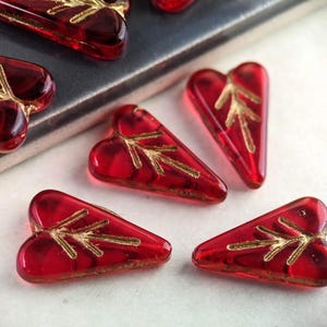 8pcs: Clear Red with Gold Wash 16x11mm Heart-Shaped Leaf, Czech Glass Beads, CG-LF-HT16x11-15