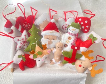 Kerstversieringen, set van 15 kerstdozen, handgemaakte vilten ornamenten, kerstboomdecoratie, kerstcadeau voor baby's