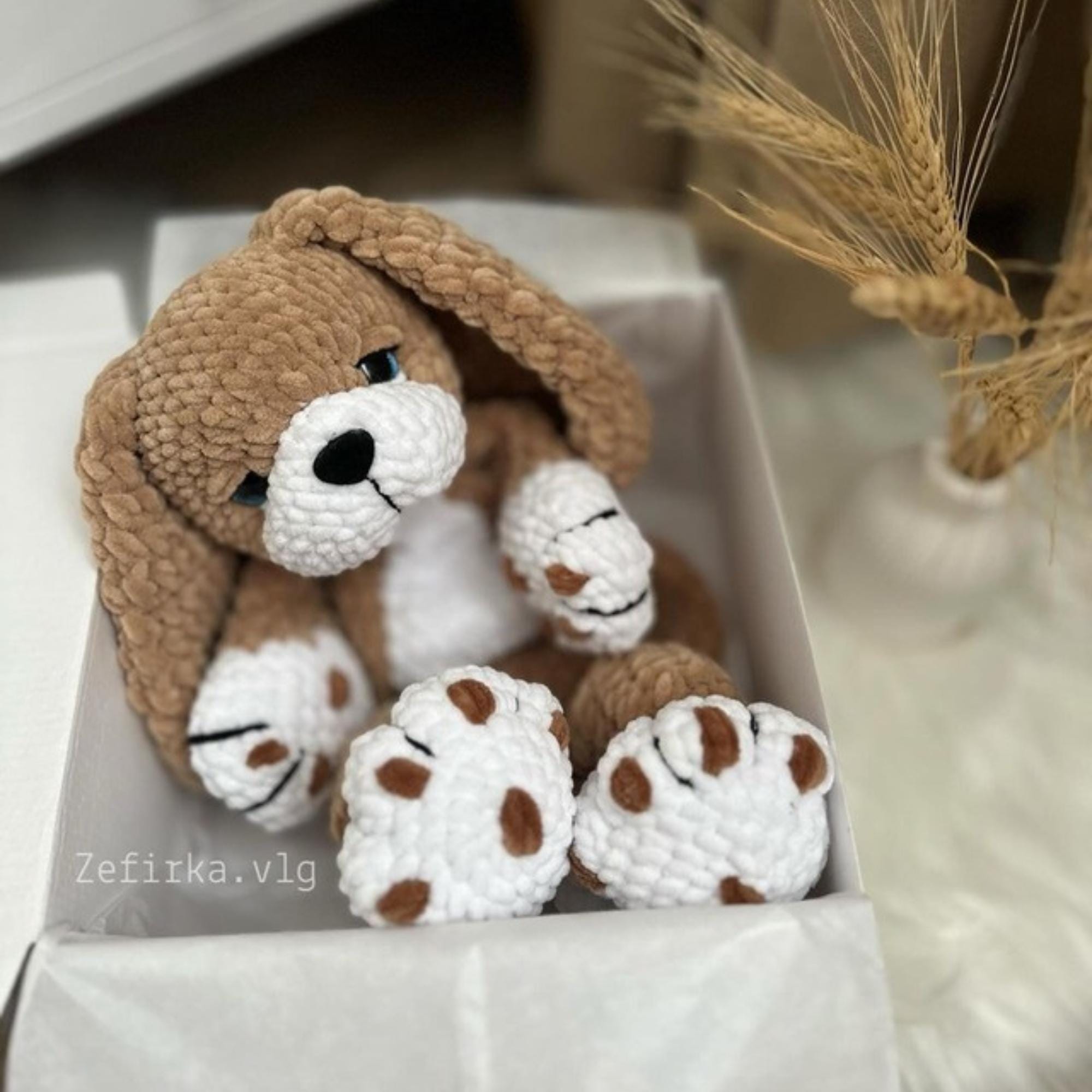 子犬のスパニエル犬の編みぐるみパターン：ぬいぐるみのアミグルミ