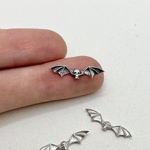 Skull bat Casting Sterling Silver skull bat Casting sterling silver goth Casting For Jewelry Maker, 925 Jewelry Component 925 skull bat cast