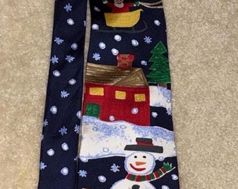 Save The Children Laura Tie Here Comes Santa Snowman Blue White Christmas