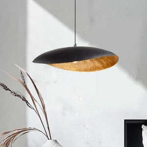 Simple pendant light