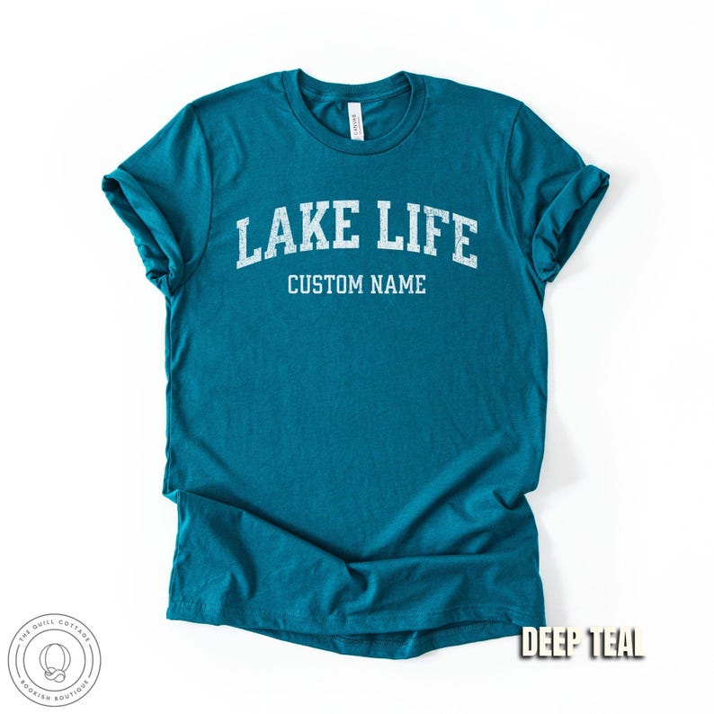 Chemise lac personnalisée, chemise week-end lac, cadeau personnalisé pour propriétaire d'une maison lac, chemise voyage en famille, t-shirt vacances lac, cadeau personnalisé pour amoureux du lac Deep Teal