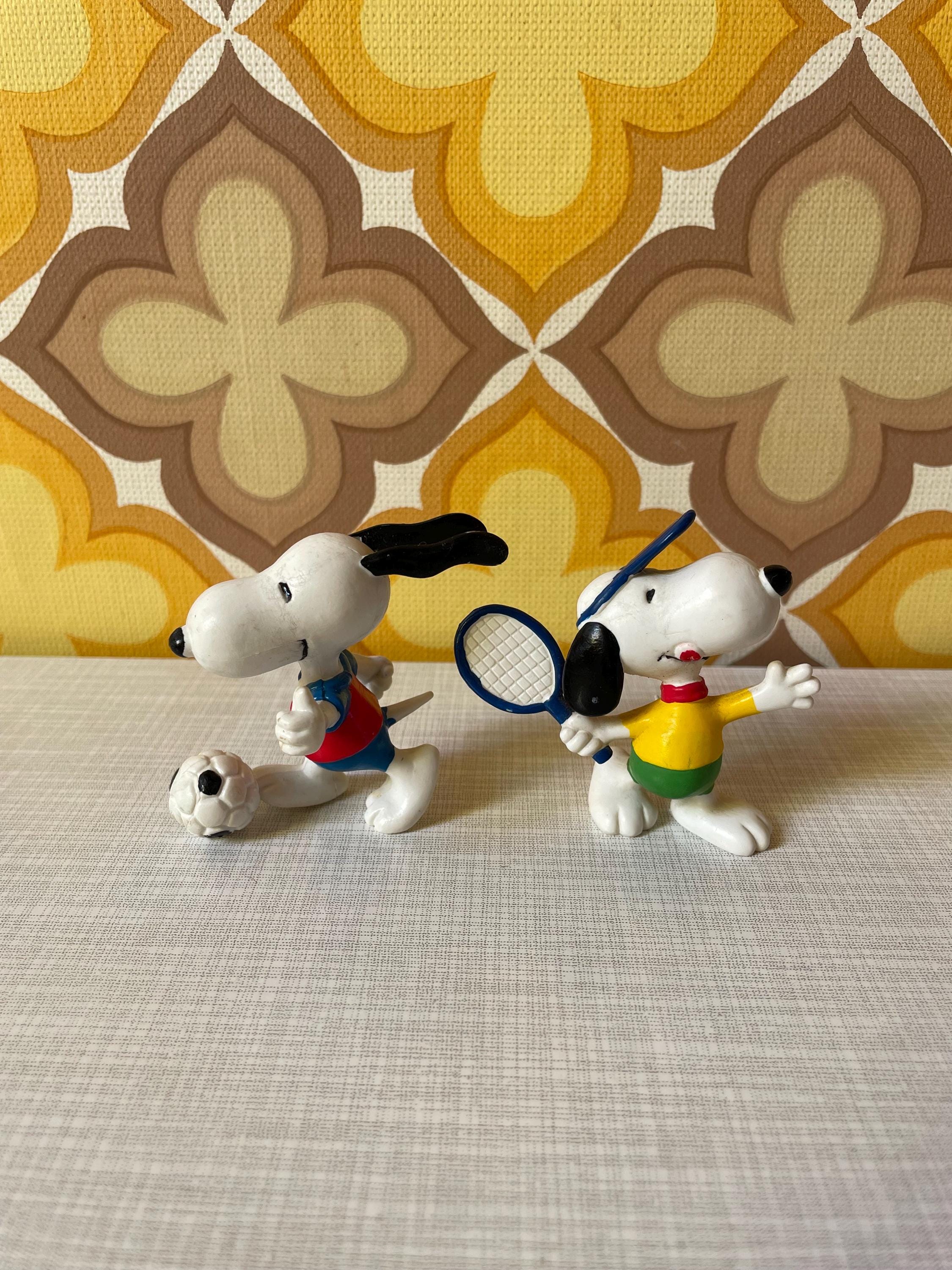 ヴィンテージ「ピーナッツ」スヌーピーフィギュア5体セット｜サッカー