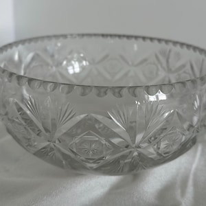 Vintage Lead Crystal Bowl – 21x11cm, Hand-Cut Sparkling Glass, Elegant Table Centrepiece or Fruit Bowl, Heavy Cut Crystal VGC