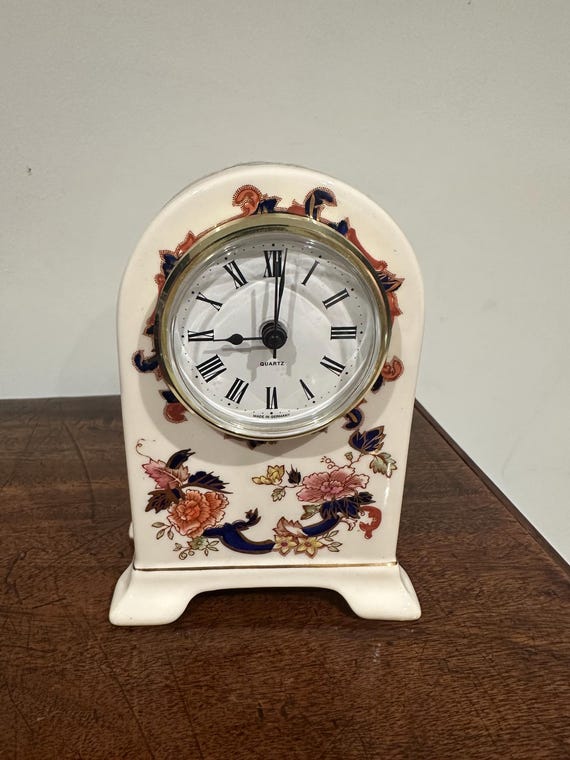 Reloj de repisa Mandalay de Mason A pilas Estilo Imari azul y