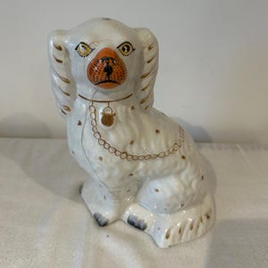 Antique Staffordshire Spaniel Dog Figurine, White Mantelpiece Ornament, 24x20cm, Decorative Collectible with Crazing