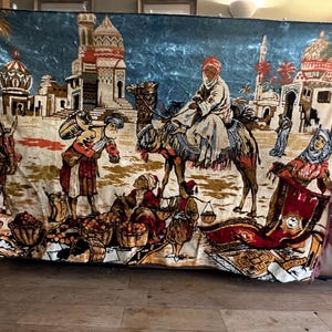 Vintage Arabic Style Tapestry | Market Scene Wall Hanging | 168x104cm | Vibrant Colours | Sofa Throw, Bedspread or Rug