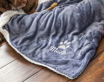 Coperta con nome per animale domestico personalizzata per cane, coperta per cane con nome personalizzato, coperta per animali in pile spesso, coperta con stampa di zampe, coperta con nome cane ricamato