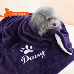 Custom Dog Blanket With Name, Embroidered Blanket for Dog, Warm Dog Blanket with Dog Paw, Puppy Blanket Pet Blanket, Dog Gift,New Puppy Gift