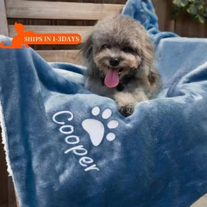Cobertor personalizado com nome de animal de estimação para cachorro, cobertor com nome personalizado para cachorro, cobertor de lã grossa para animais de estimação, cobertor com estampa de pata, cobertor com nome de cachorro bordado